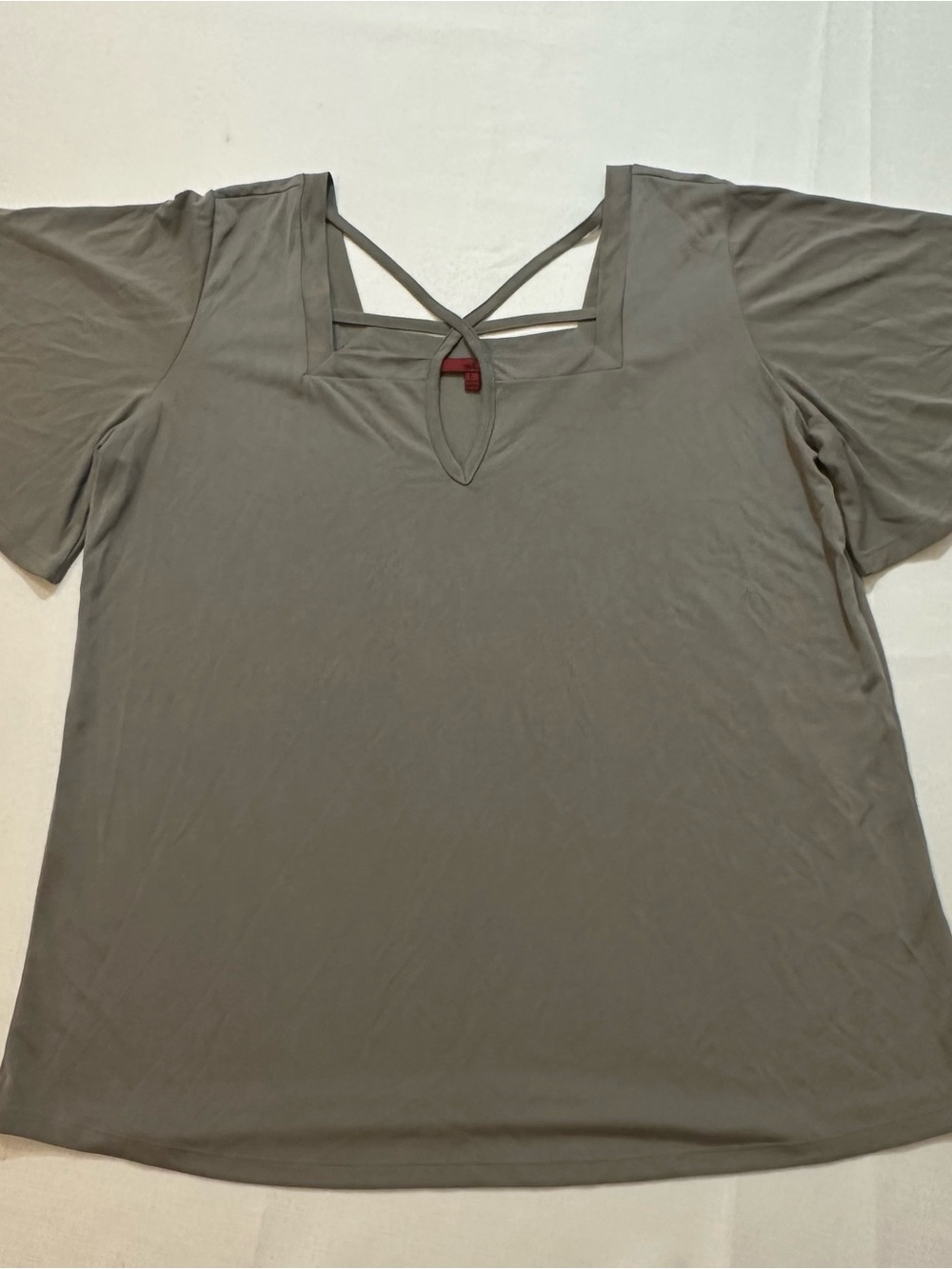Red by BKE Gray Modal Flutter Sleeve Keyhole Crisscross Back Blouse Size L